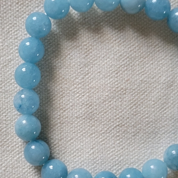 Desert Rose NWT 8mm Aquamarine Stretch Bracelet - Picture 7 of 8